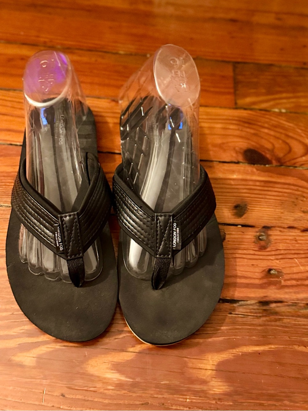 London Fog Tyrone Men's Flip Flops in black Size 10 Thong Sandals